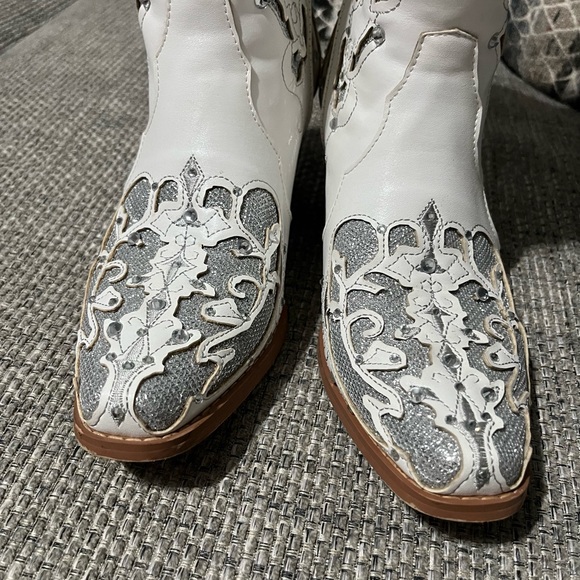 Women’s cowboy boots white gray heel rhinestones size 7 wedding concert - Picture 7 of 7